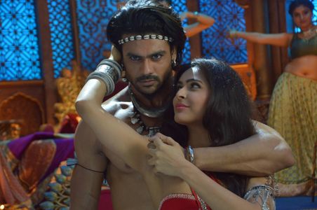 Madhurima Tuli and Vishal Aditya Singh in Chandrakanta (2017)