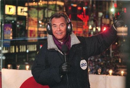 Dick Clark in Dick Clark's New Year's Rockin' Eve with Ryan Secrest 2011 (2010)