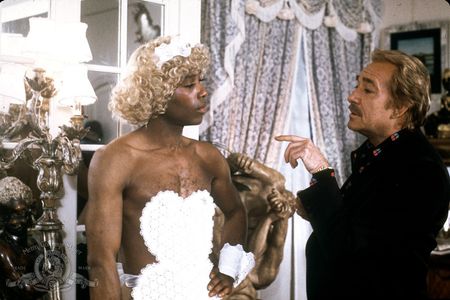 Benny Luke and Ugo Tognazzi in La Cage aux Folles (1978)