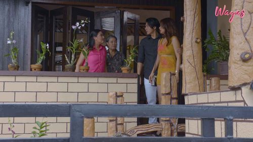 Gigi Locsin, Sunshine Dizon, Mike Tan, and Regine Angeles in Throwback pag-ibig (2019)