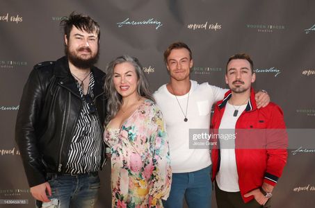 Farewelling film premiere