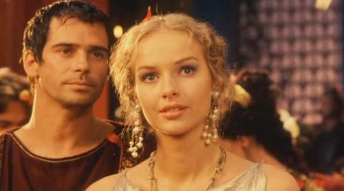 Pawel Delag and Magdalena Mielcarz in Quo vadis (2001)