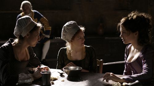 Julie-Marie Parmentier and Léa Seydoux in Farewell, My Queen (2012)