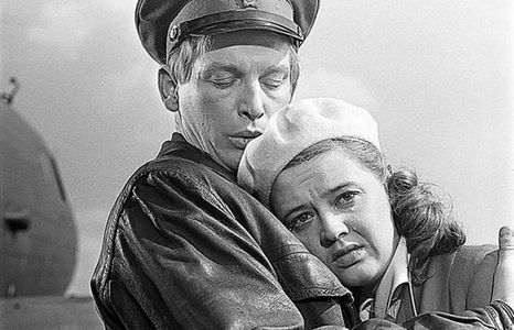 Vasiliy Lanovoy and Alina Pokrovskaya in Officers (1971)