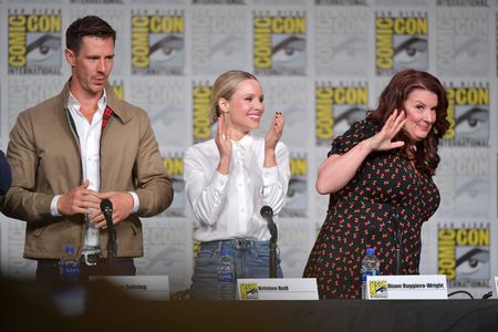 Kristen Bell, Jason Dohring, and Diane Ruggiero-Wright at an event for Veronica Mars (2004)