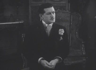 Albert Préjean in The Horse Ate the Hat (1928)