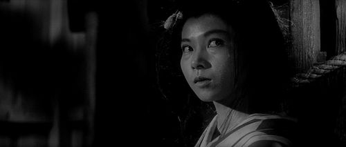 Miyuki Kuwano in Three Outlaw Samurai (1964)