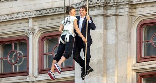 Tom Cruise and Lucy Cork in Mission: Impossible - Rogue Nation (2015)