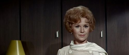 Barbara Stuart in Hellfighters (1968)