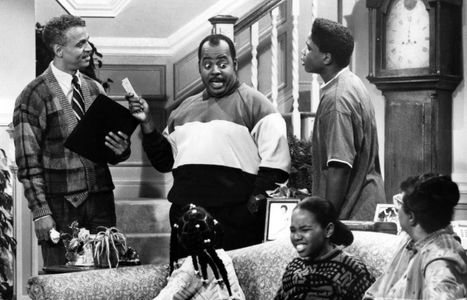 Reginald VelJohnson, Jaimee Foxworth, Ron Glass, Rosetta LeNoire, Darius McCrary, and Kellie Shanygne Williams in Family