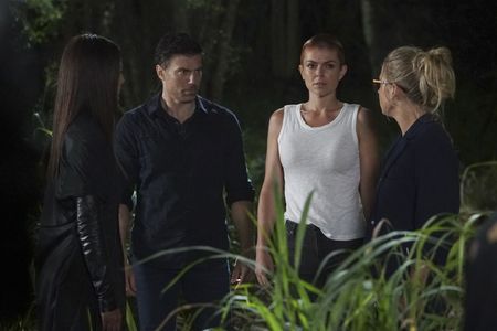 Anson Mount, Ellen Woglom, Serinda Swan, and Sumire in Inhumans (2017)