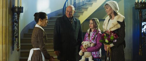 Corbin Bernsen, Lisa Goodman, Oksana Orlan, and Kristina Pimenova in The Russian Bride (2018)