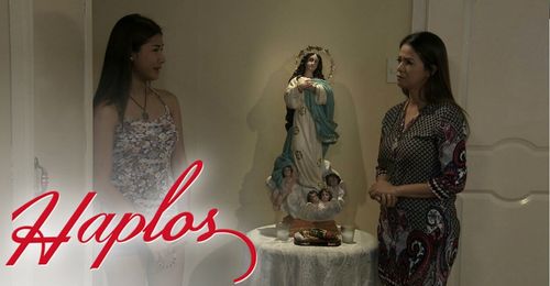 Patricia Javier and Sanya Lopez in Haplos (2017)