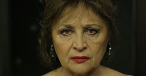 Emília Vásáryová in Eva Nová (2015)