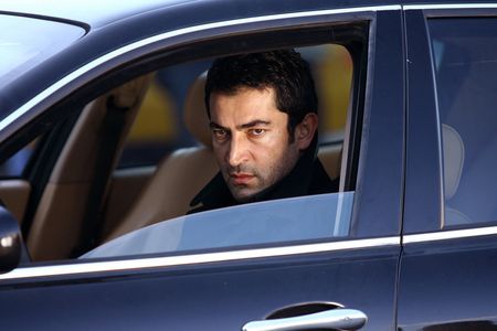 Kenan Imirzalioglu in Ezel (2009)