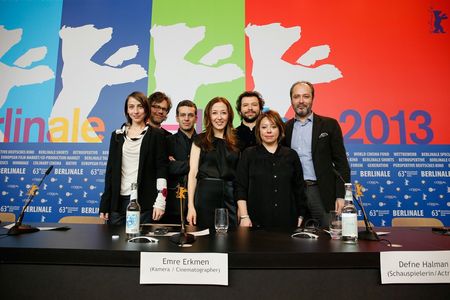 Hayatboyu (Lifelong/Lebenslang) The film crew at the Press Conference. Defne Halman (center) Panorama Special Berlinale 