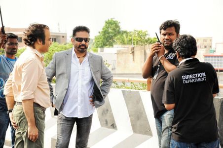 Kamal Haasan, Yugi Sethu, and Rajesh M. Selva in Thoongaavanam (2015)