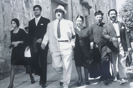 Lando Buzzanca, Salvatore Fazio, Lina Lagalla, Stefania Sandrelli, Umberto Spadaro, and Saro Urzì in Seduced and Abandon