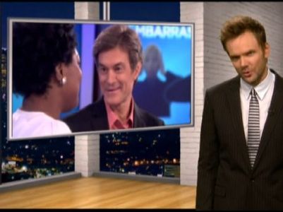 Joel McHale and Mehmet Oz in The Soup (2004)