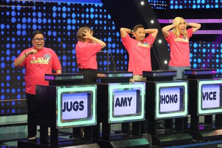 Jhong Hilario, Amy Perez, Jugs Jugueta, and Vice Ganda in Family Feud Philippines (2022)