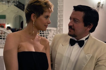 Ricky Memphis and Andrea Osvárt in Natale a 5 stelle (2018)