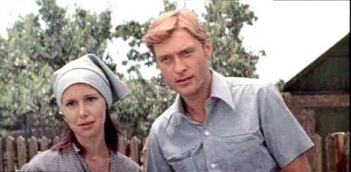 Boris Shcherbakov and Evgeniya Simonova in Den svadby pridyotsya utochnit (1980)