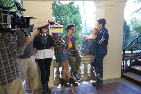 Gregg Sulkin, Ariela Barer, Lyrica Okano, Virginia Gardner, and Rhenzy Feliz in Runaways (2017)