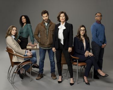 Marcia Gay Harden, Rosa Arredondo, Skylar Astin, Inga Schlingmann, Tristen J. Winger, and Madeline Wise in So Help Me To