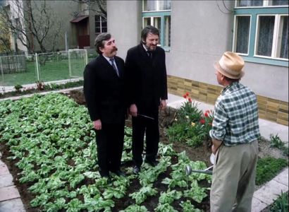 Milan Lasica and Július Satinský in Srdecný pozdrav ze zemekoule (1983)