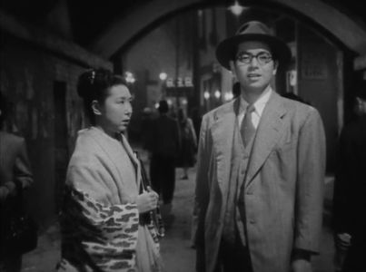 Yûji Hori and Kinuyo Tanaka in Ginza Cosmetics (1951)