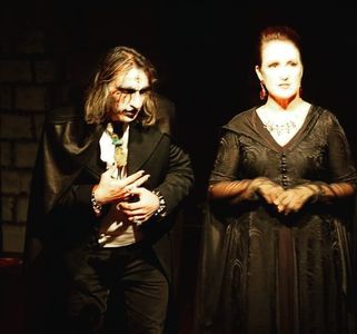 Edward Nyahay & Cyndi Hunt THE HOUSE OF DRACULA