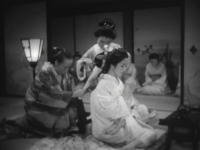 Mitsuko Miura and Fumiko Yamaji in The 47 Ronin (1941)