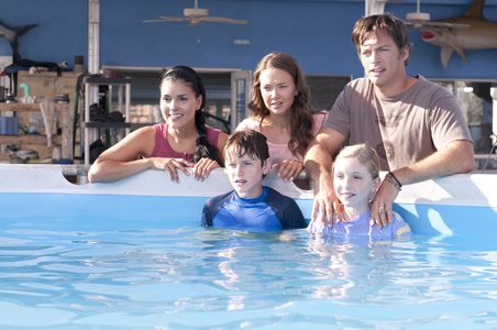 Harry Connick Jr., Nathan Gamble, Austin Highsmith Garces, Betzaida Landín, and Cozi Zuehlsdorff in Dolphin Tale (2011)