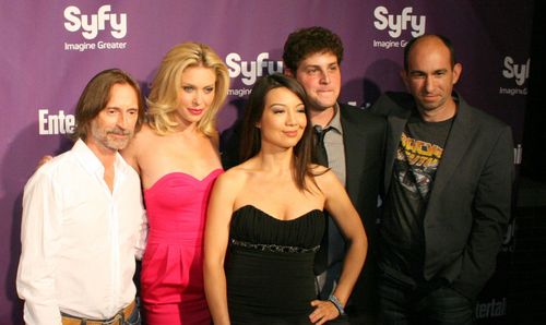 Robert Carlyle, Ming-Na Wen, Robert C. Cooper, Alaina Huffman, and David Blue