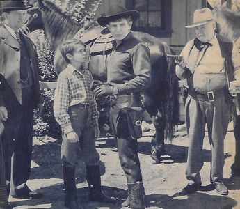 Harry Holman, Freddie Mercer, Bob Steele, and Bryant Washburn in Shadows on the Sage (1942)