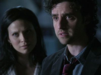 David Krumholtz and Navi Rawat in Numb3rs (2005)