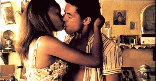 Jonathan Haagensen and Roberta Rodrigues in City of God (2002)