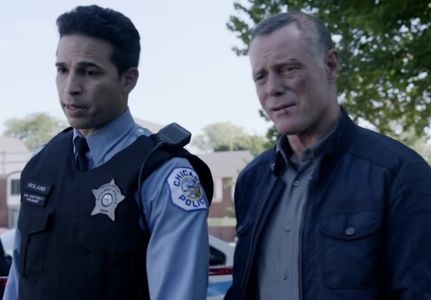 Dennis Garcia and Jason Beghe. Chicago P.D. Season 6 Episode 1 “New Normal.”