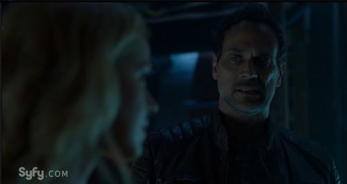 Amanda Schull and Todd Stashwick in 12 Monkeys (2015)