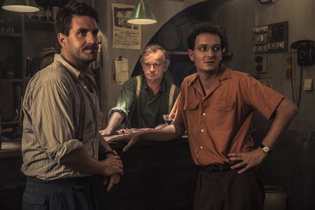 Dominique Pinon, Grégoire Ludig, and David Marsais in Max & Leon (2016)