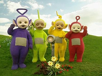 Pui Fan Lee, John Simmit, Nikky Smedley, and Dave Thompson in Teletubbies (1997)