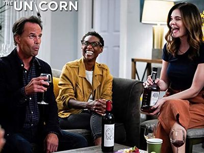 Walton Goggins, Betsy Brandt, and Murray Gray in The Unicorn (2019)