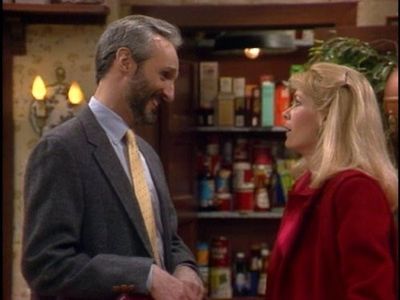 Meredith Baxter and Michael Gross in Family Ties (1982)