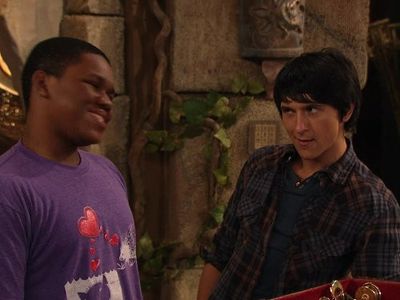 Mitchel Musso and Larramie Doc Shaw in Pair of Kings (2010)