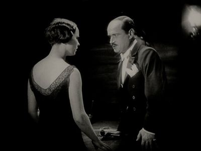 Louise Brooks and Michael von Newlinsky in Pandora's Box (1929)