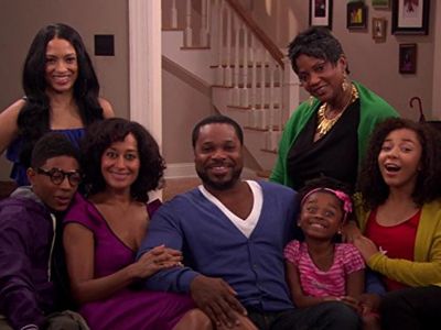 Anna Maria Horsford, Tracee Ellis Ross, Malcolm-Jamal Warner, Nadji Jeter, Zoë Soul, and Zoé Hendrix in Reed Between the