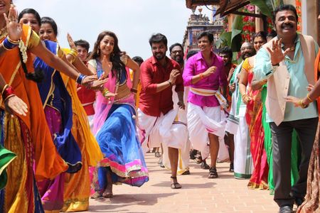 Santhana Bharathi, Jai, Jiiva, Vtv Ganesh, and Nikki Galrani in Kalakalappu 2 (2018)