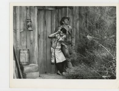 Lisa Lu and John Vivyan in Rider on a Dead Horse (1962)