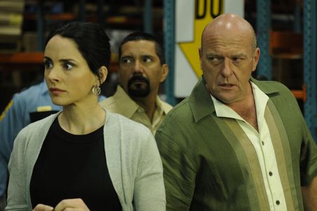 Laura Fraser, Dean Norris, and Steven Michael Quezada in Breaking Bad (2008)