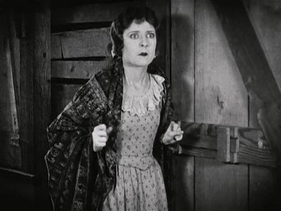 Priscilla Bonner in 3 Bad Men (1926)